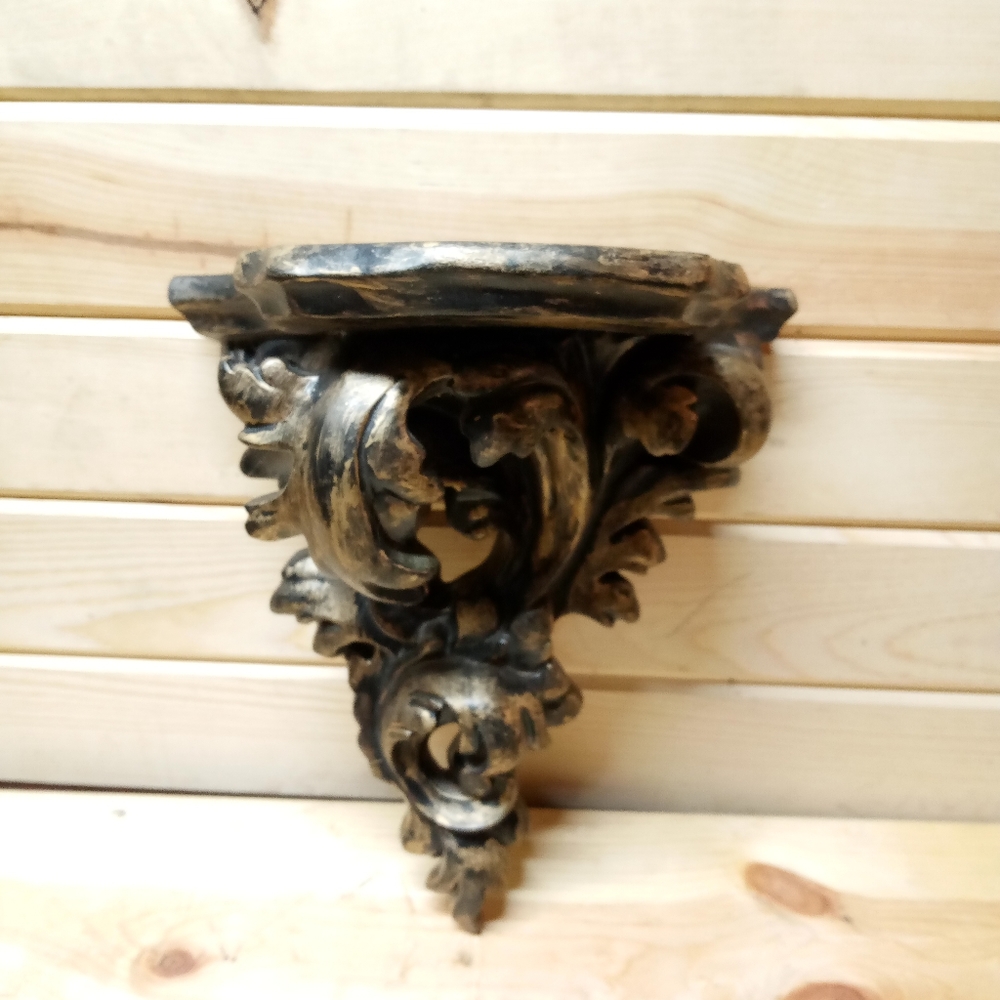 BEAUTIFUL floating shelf